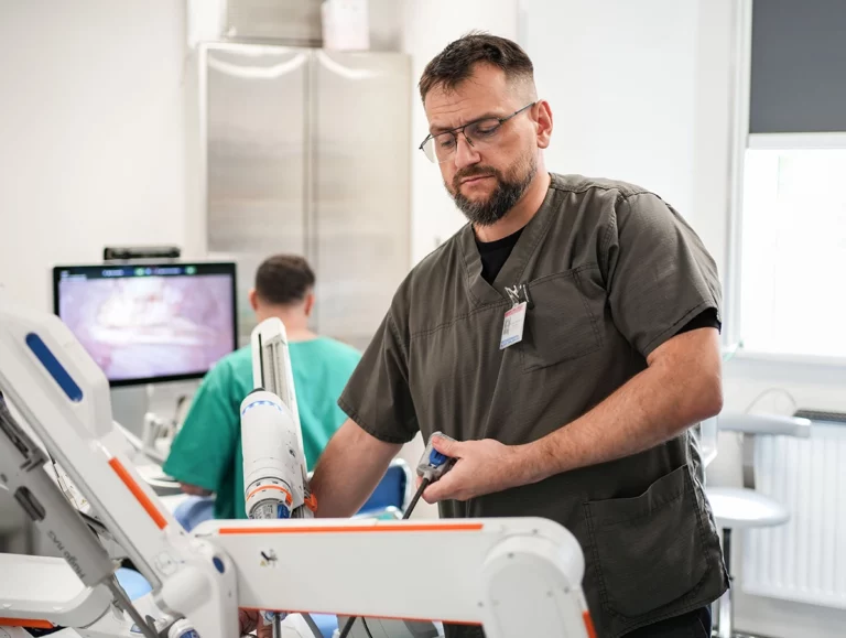 chirurgia-robotowa-Kamil-Bury